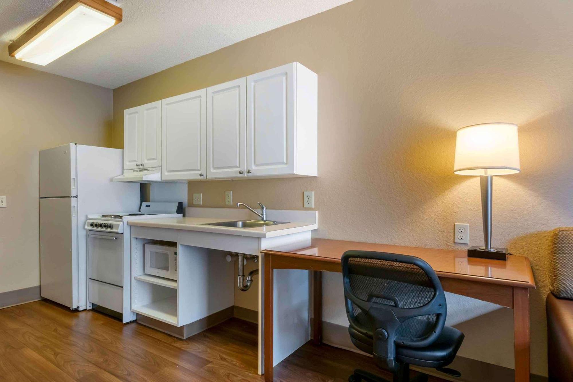 Extended Stay America Suites - Orlando - Convention Center - 6443 Westwood Williamsburg Eksteriør billede