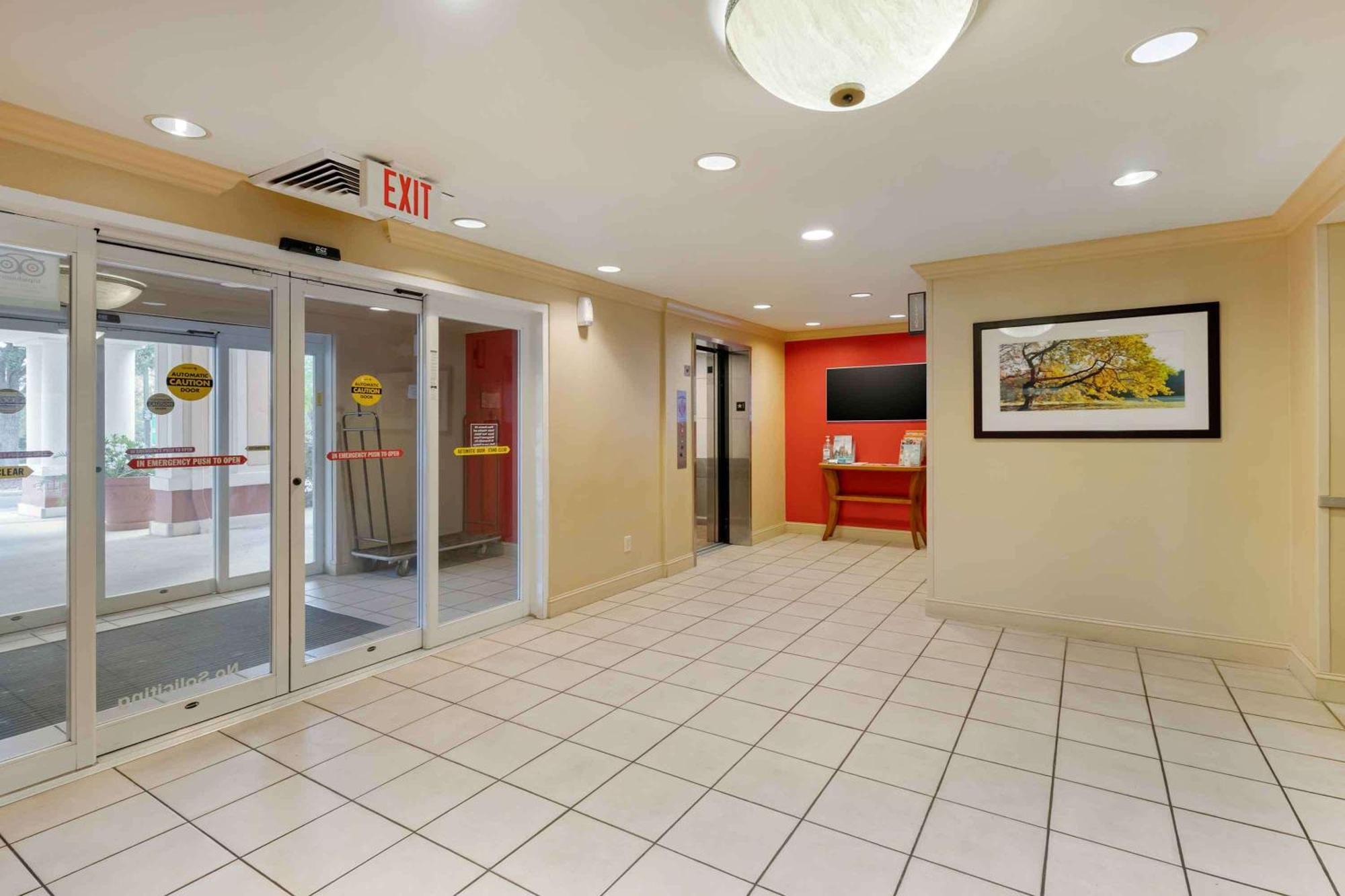 Extended Stay America Suites - Orlando - Convention Center - 6443 Westwood Williamsburg Eksteriør billede